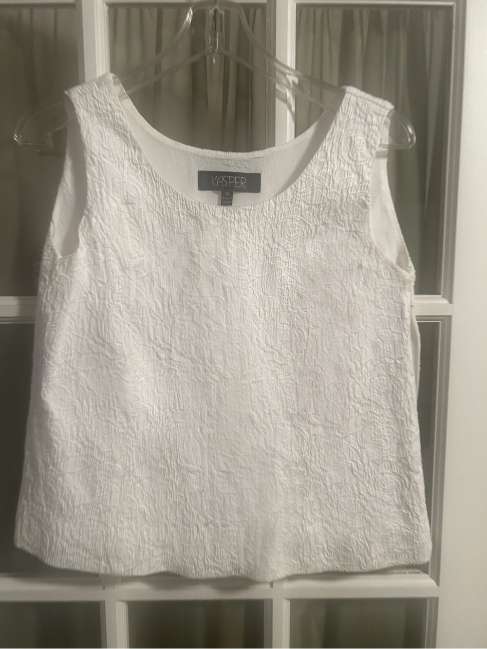 Kasper White Textured Sleeveless Shell